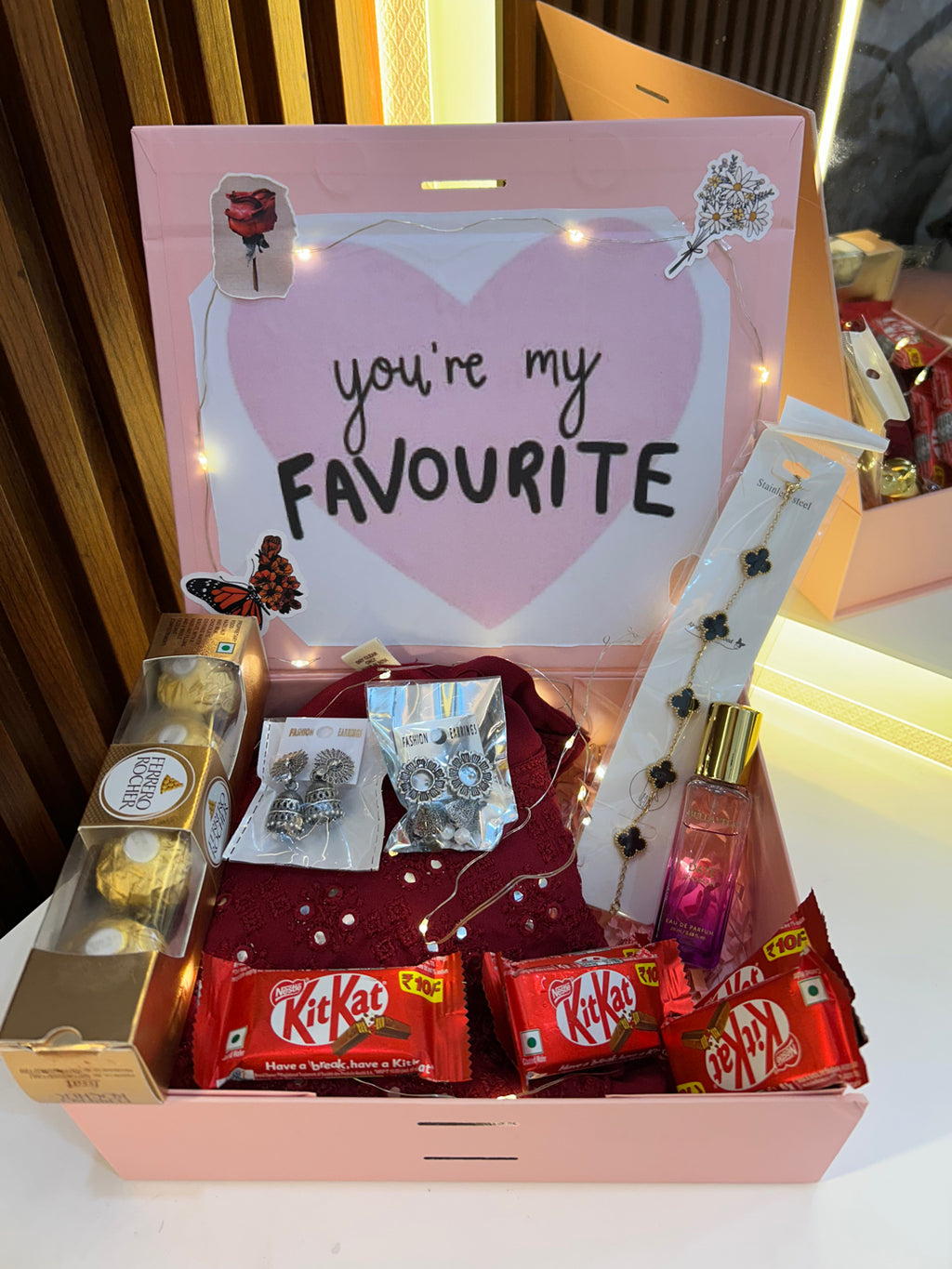 Hamper for her💞